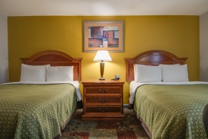 2 Queen Bedroom at Vagabond Inn Hayward